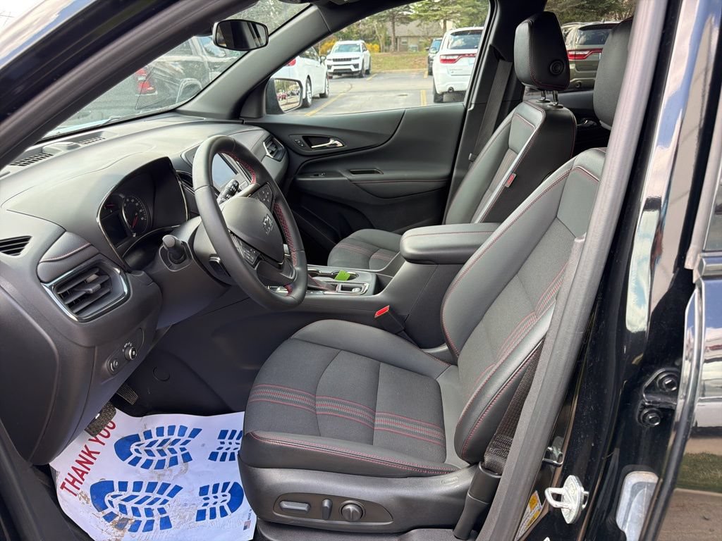 Used 2023 Chevrolet Equinox RS AWD/4WD image 7