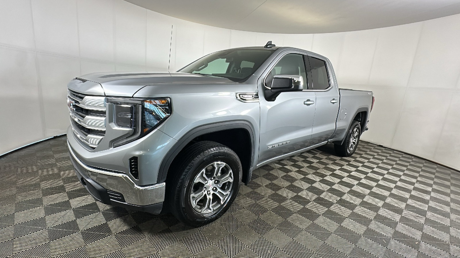 New 2026 GMC Sierra 1500 SLE AWD/4WD image 8