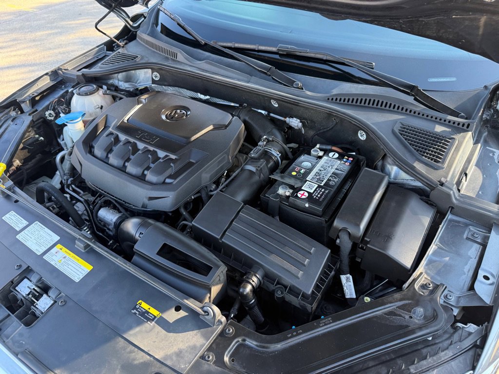 Used 2021 Volkswagen Passat 2.0T SE image 35