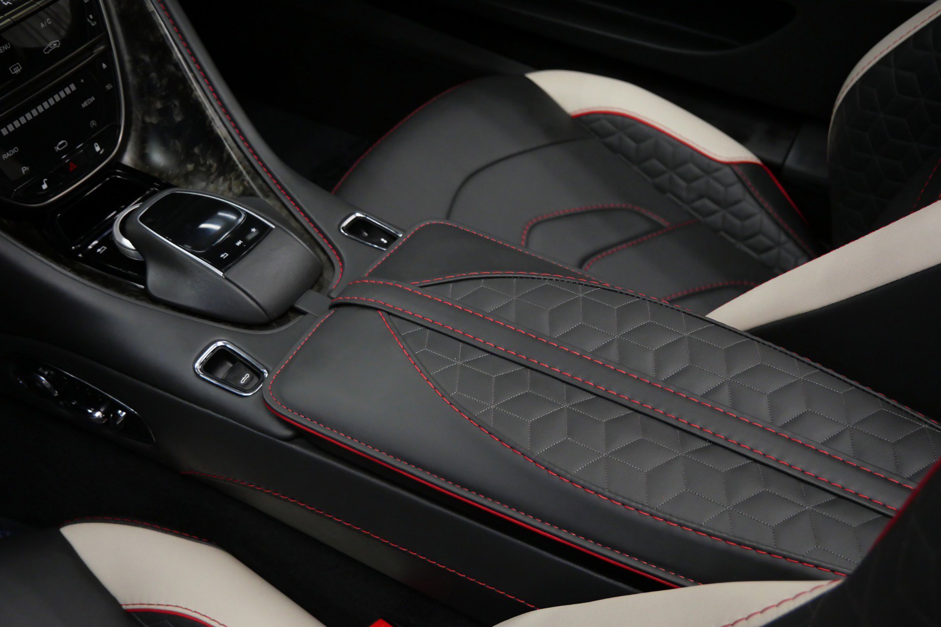 Used 2023 Aston Martin DBS Superleggera Volante image 35