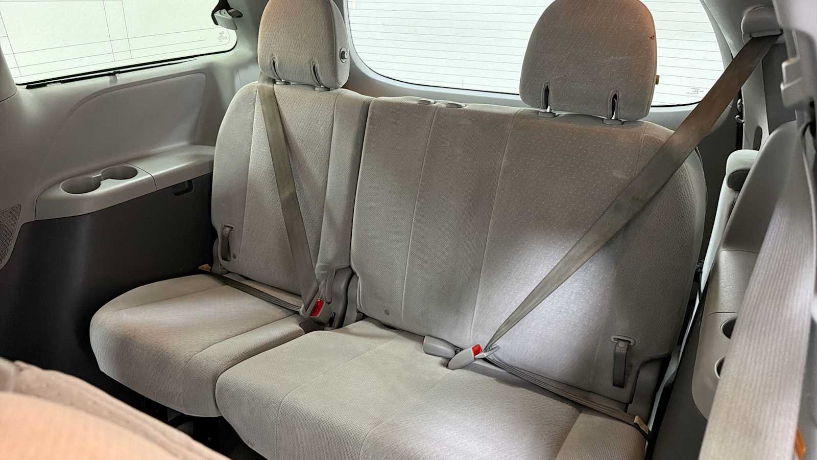 Used 2015 Toyota Sienna LE FWD image 24