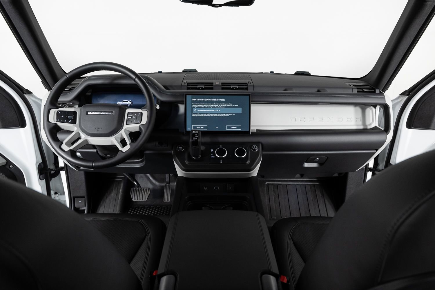 Used 2024 Land Rover Defender 110 SE image 29