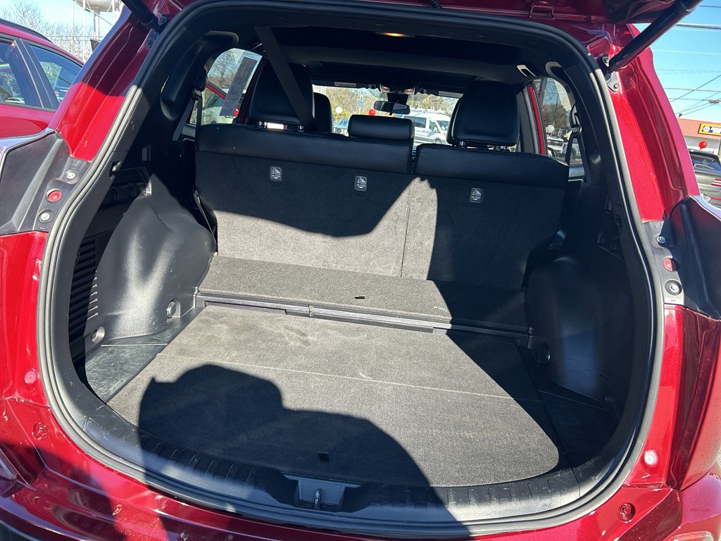 Used 2018 Toyota RAV4 SE image 8