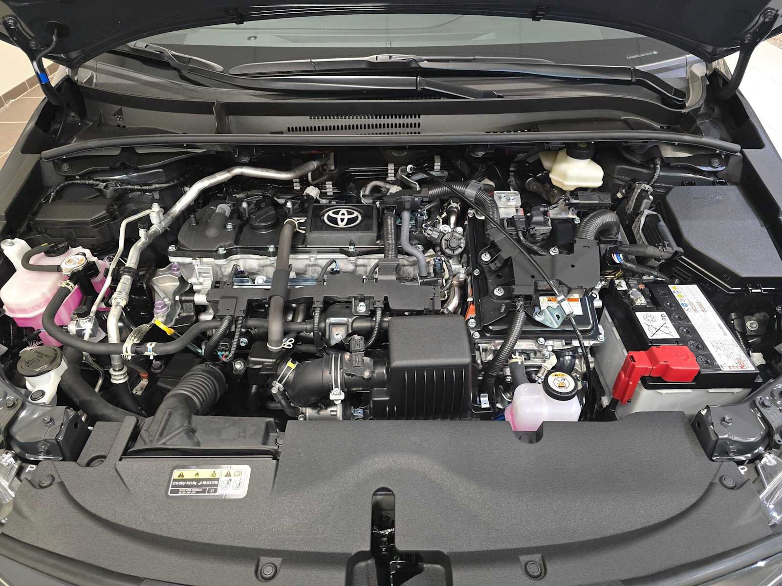 Certified 2025 Toyota Corolla SE FWD image 9