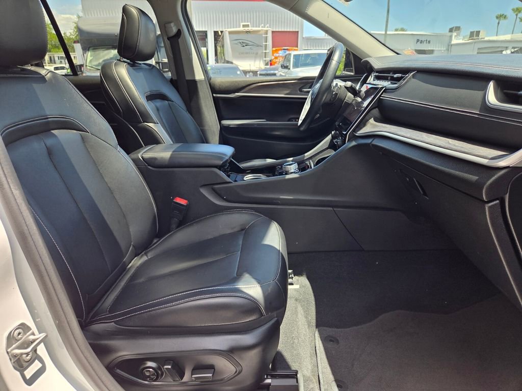 Used 2022 Jeep Grand Cherokee Limited AWD/4WD image 20