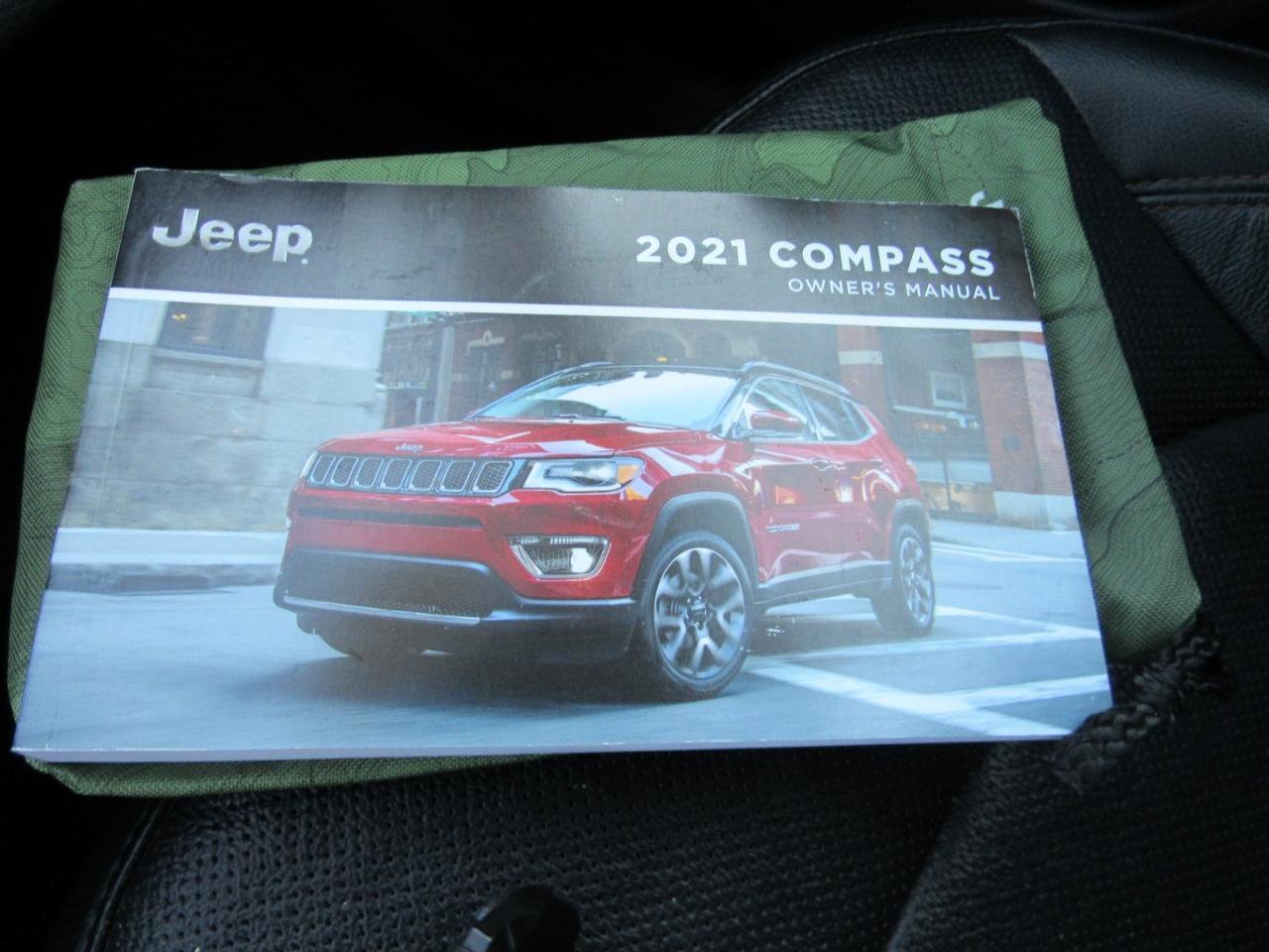 Used 2021 Jeep Compass Limited w/ Sun and Sound Group image 37