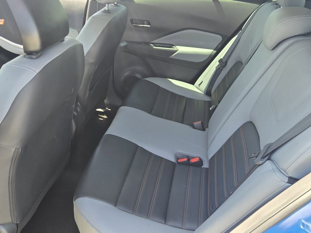 Used 2023 Nissan Kicks SR w/ SR Premium Package FWD image 11