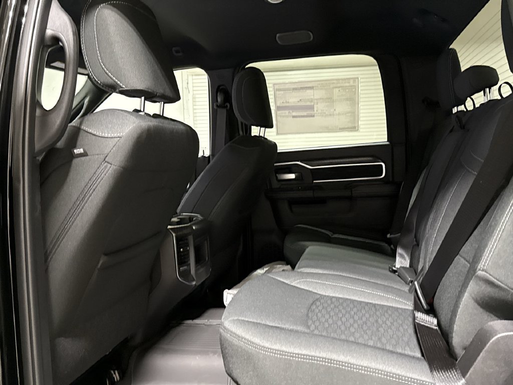 New 2026 RAM 3500 Big Horn AWD/4WD image 23