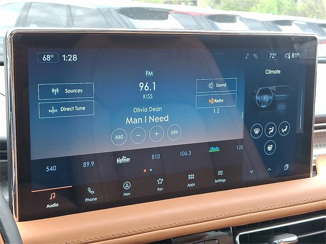 Used 2022 Lincoln Nautilus Black Label w/ Class II Trailer Tow Package image 18