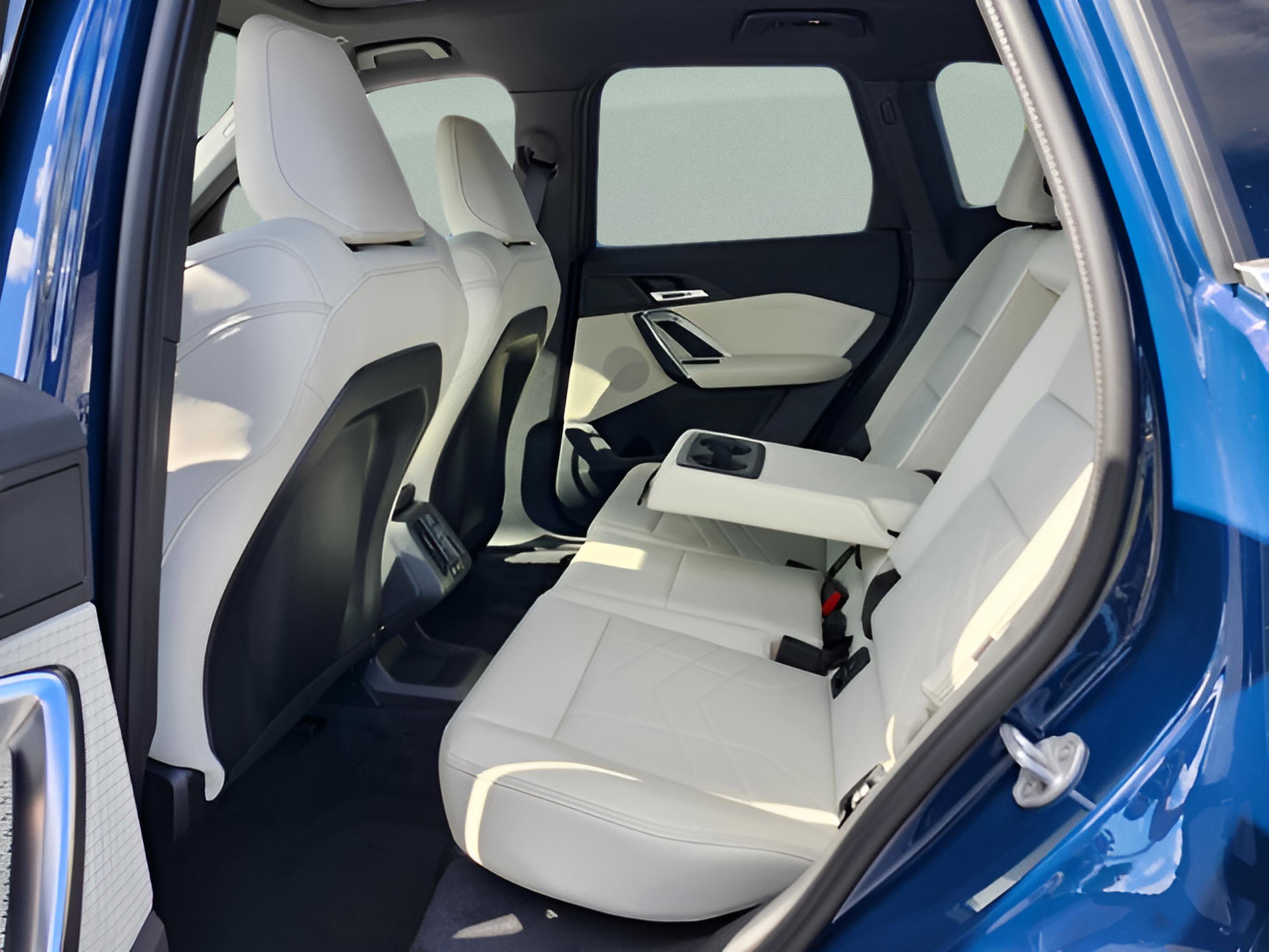 New 2026 BMW X1 xDrive28i w/ Technology Package AWD/4WD image 12