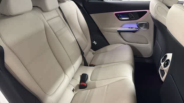 Used 2026 Mercedes-Benz GLC 300 4MATIC image 32