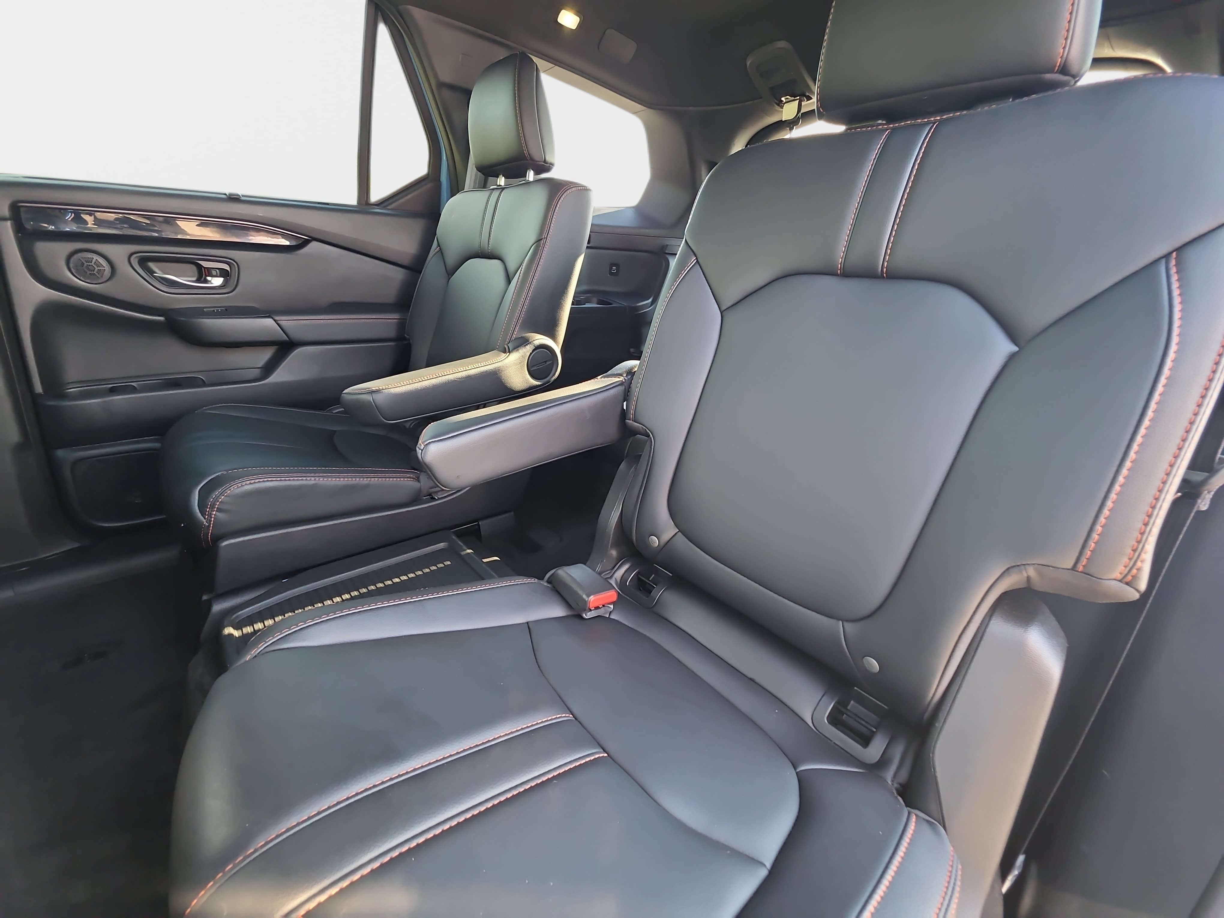 Used 2023 Honda Pilot TrailSport image 16