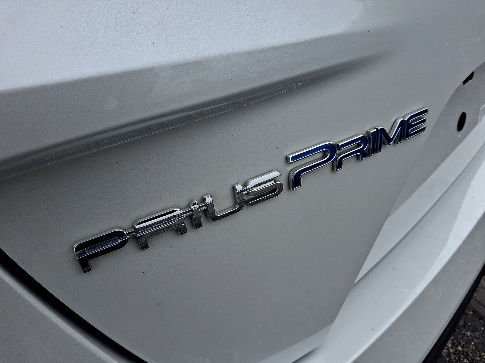 Used 2021 Toyota Prius Prime LE FWD image 24