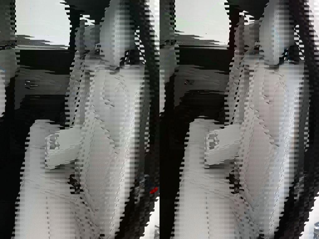 New 2026 Hyundai Tucson Limited image 29