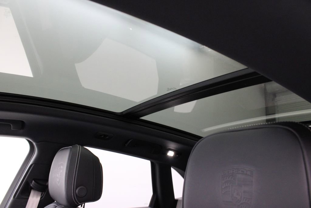 New 2024 Porsche Macan image 20