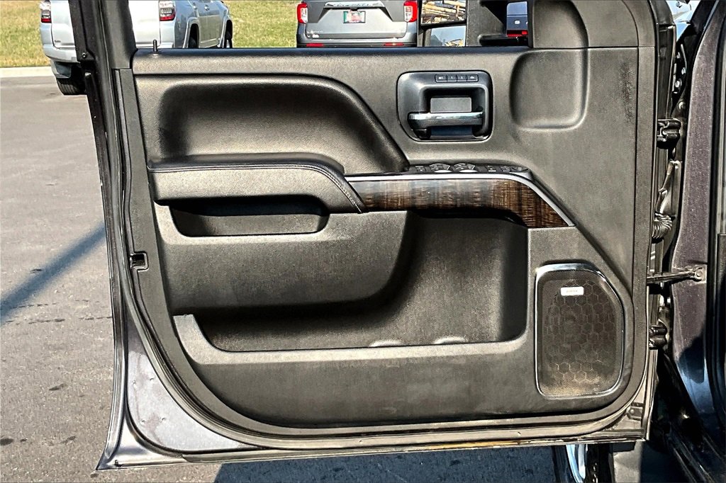 Used 2015 GMC Sierra 3500 Denali w/ Duramax Plus Package image 24