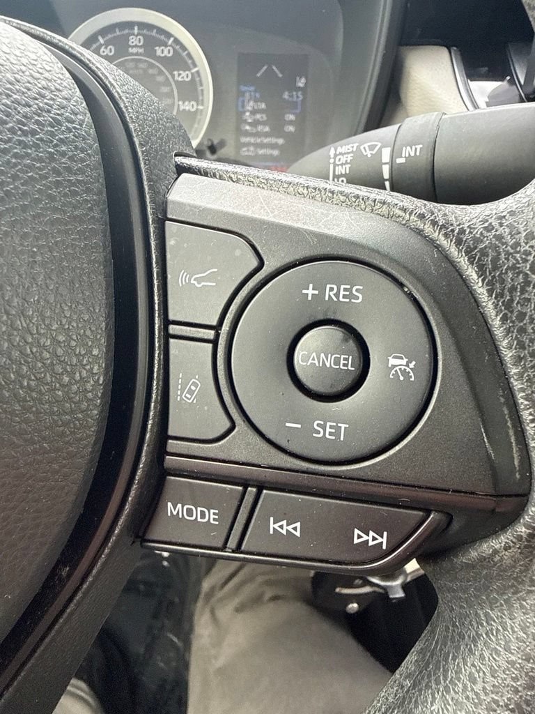Used 2022 Toyota Corolla LE w/ Carpet Mat Package (TMS) FWD image 21