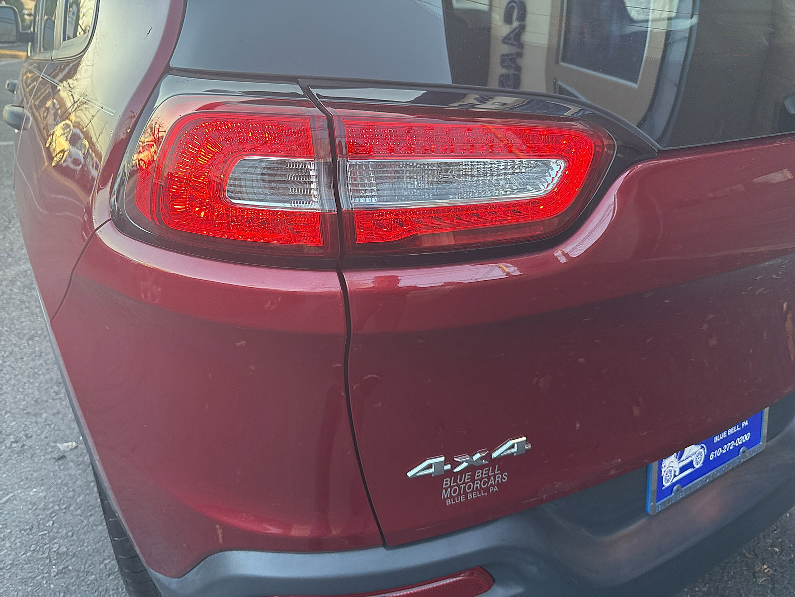 Used 2016 Jeep Cherokee Sport image 21