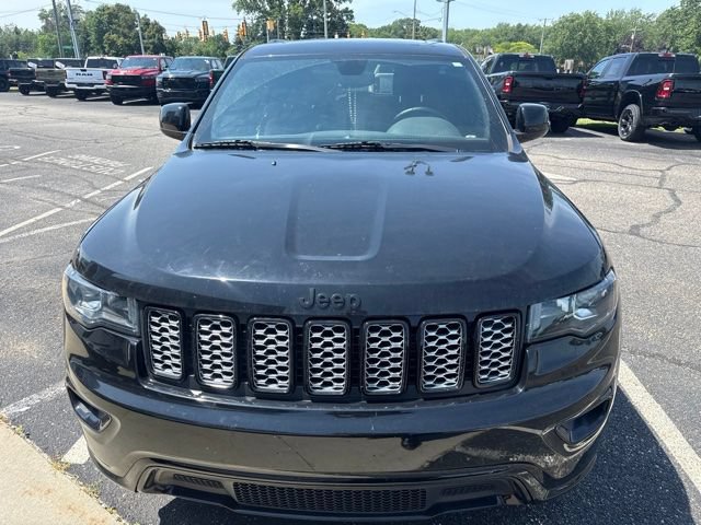 Used 2019 Jeep Grand Cherokee Altitude AWD/4WD image 7