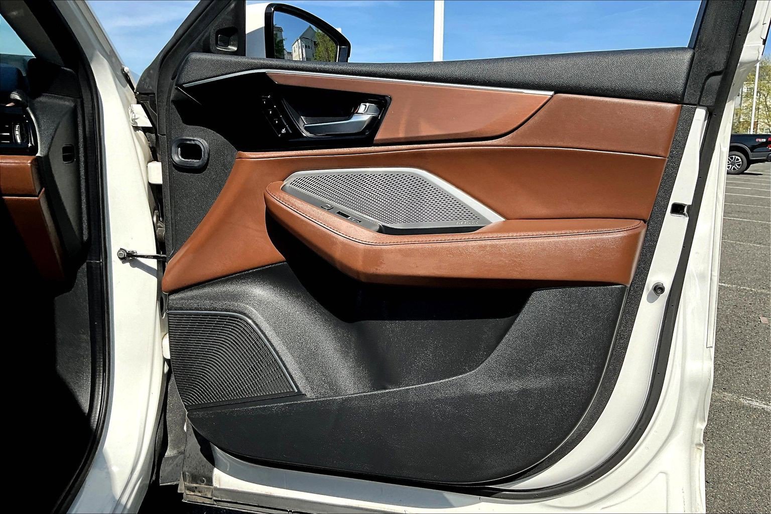 Used 2023 Acura MDX SH-AWD w/ Technology Package image 23