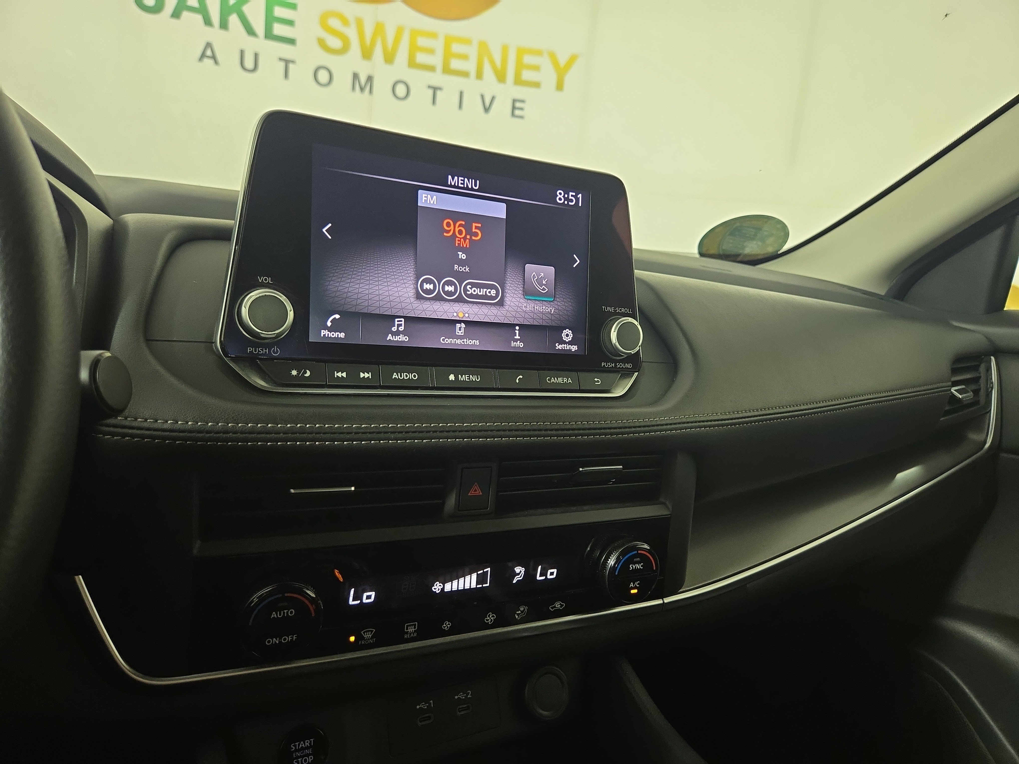 Used 2024 Nissan Rogue SV AWD/4WD image 21