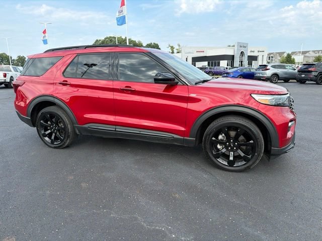 Used 2023 Ford Explorer ST-Line w/ Class IV Trailer Tow Package AWD/4WD image 3