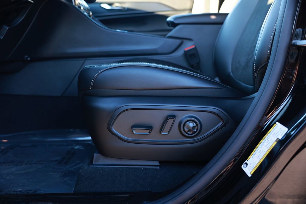 New 2025 Jeep Grand Cherokee Altitude image 14