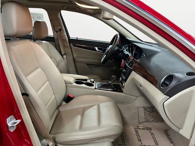 Used 2014 Mercedes-Benz C 300 4MATIC Sedan image 16
