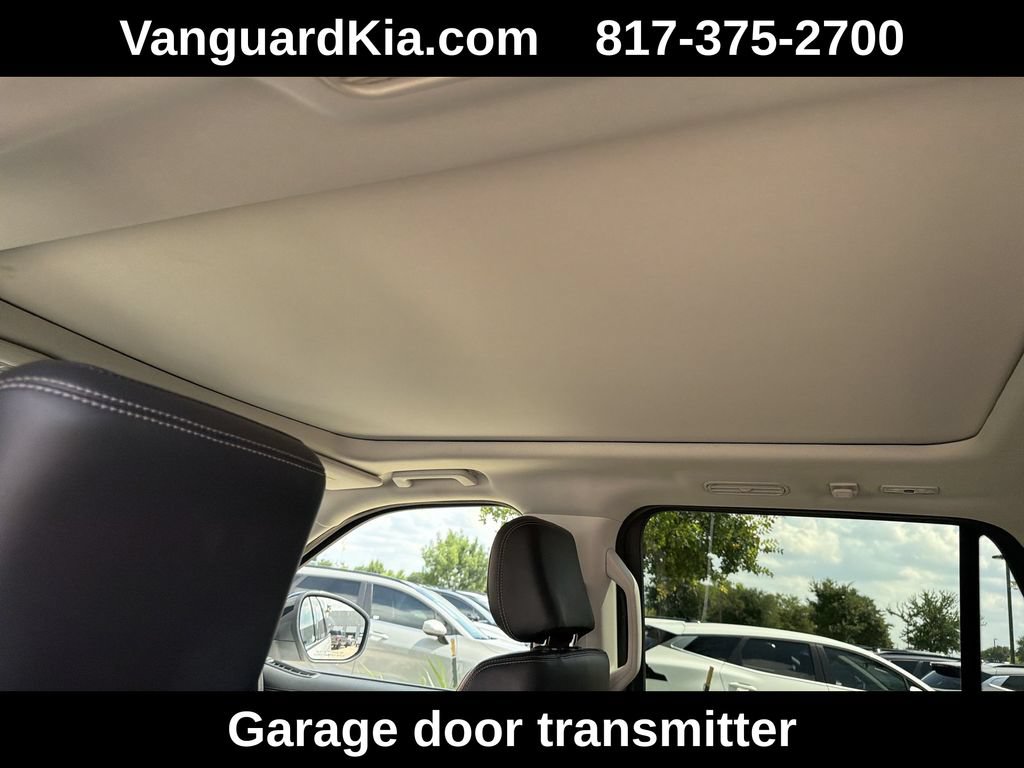 Used 2025 Ford Expedition Platinum AWD/4WD image 19