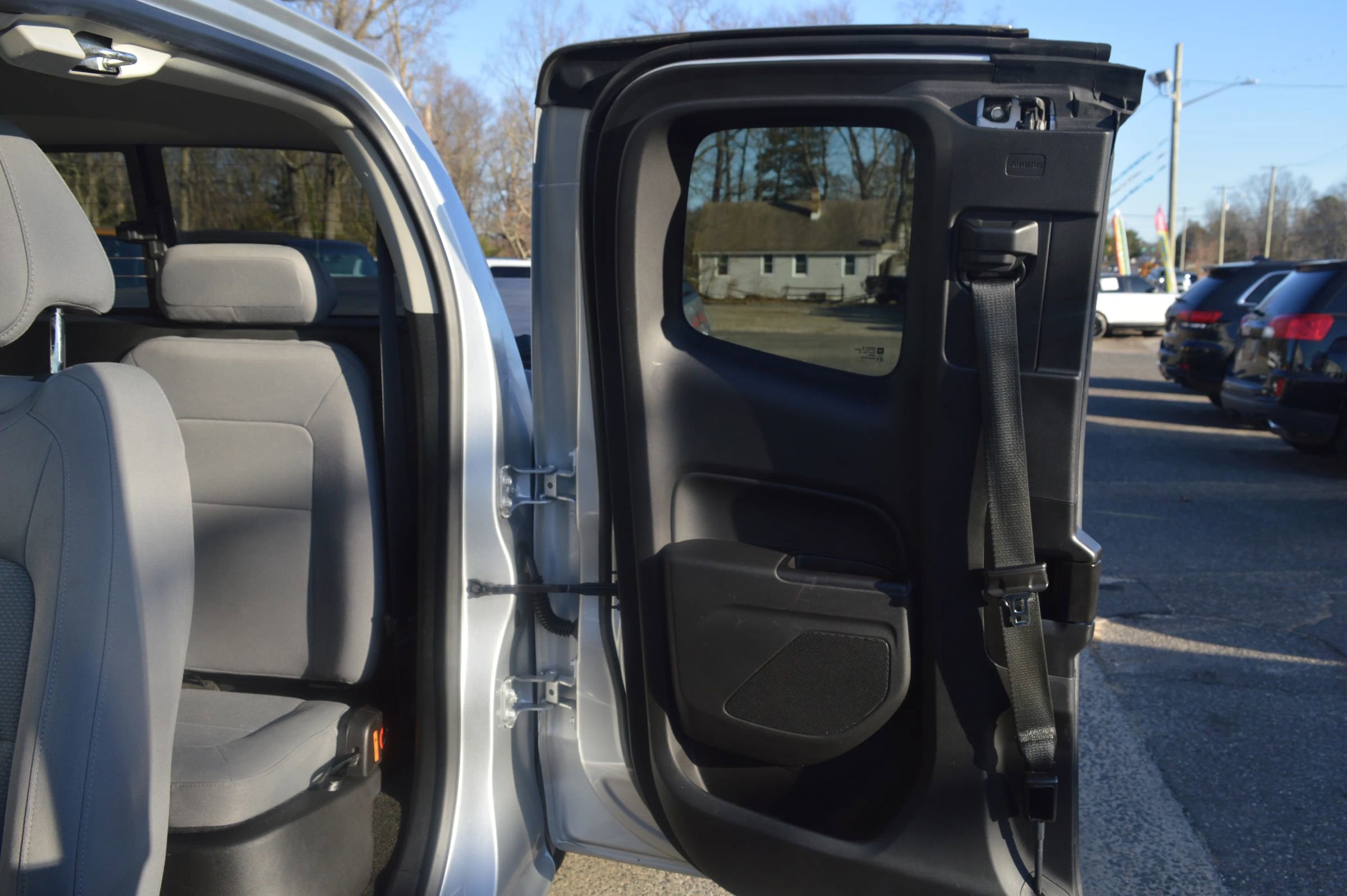 Used 2018 Chevrolet Colorado LT w/ LT Convenience Package image 26
