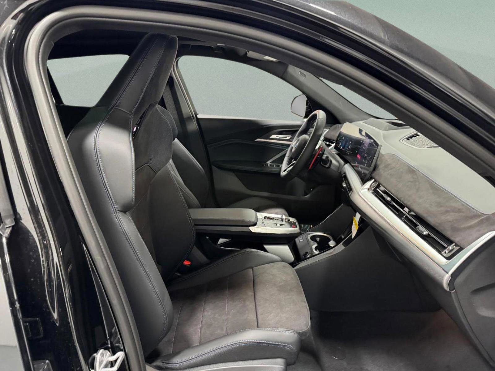 New 2026 BMW X2 M35i w/ Technology Package image 17