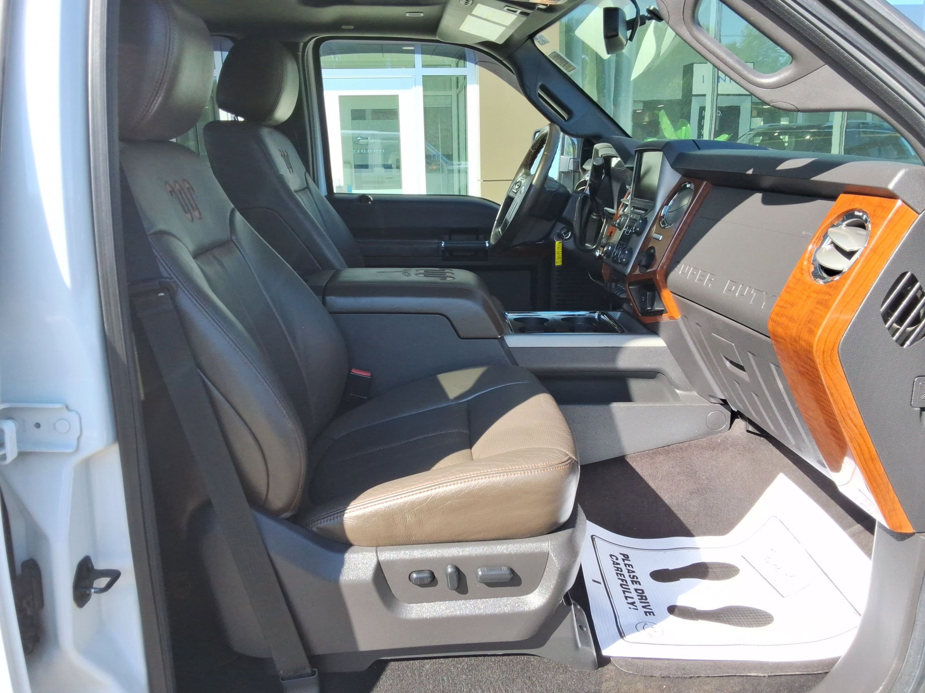 Used 2015 Ford F250 King Ranch w/ FX4 Off-Road Package AWD/4WD image 34