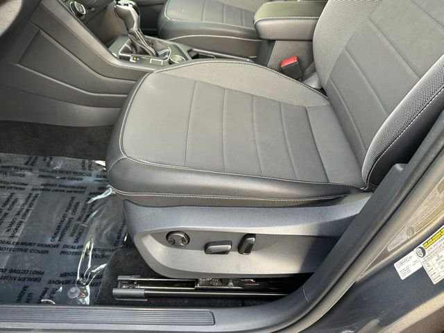 Certified 2022 Volkswagen Taos SE image 27