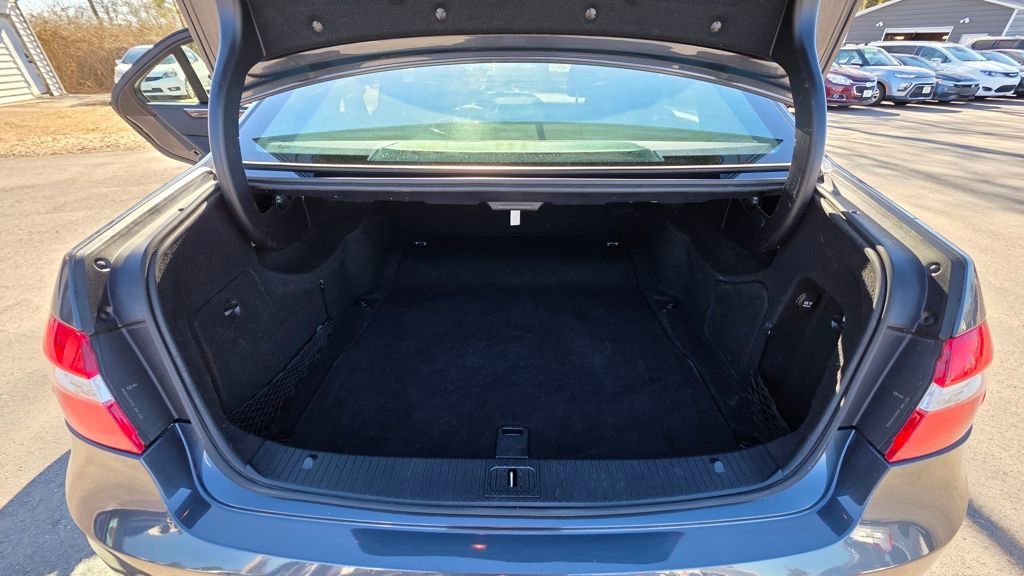 Used 2012 Mercedes-Benz E 350 4MATIC Sedan image 19