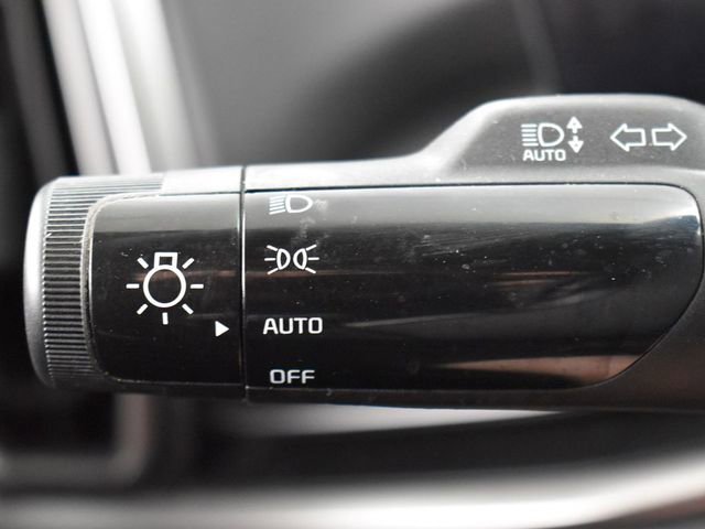 Certified 2025 Kia Sorento LX image 29