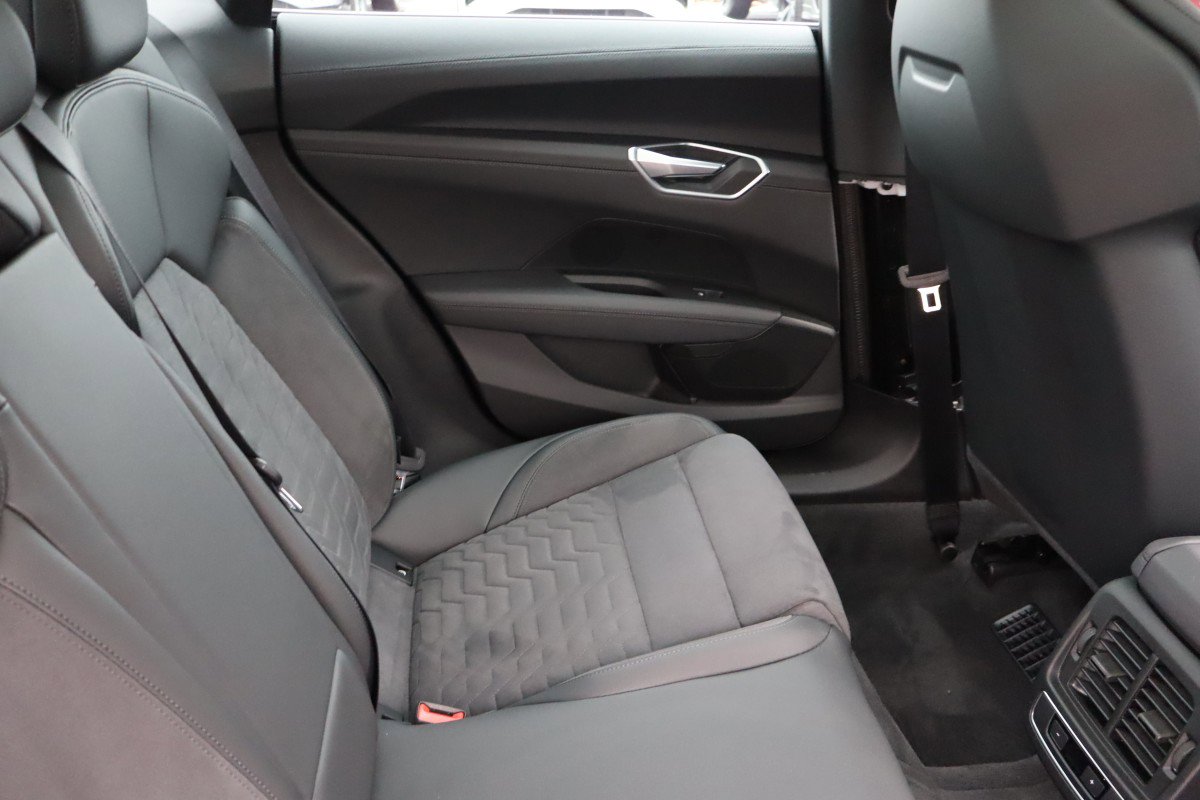 Used 2022 Audi e-tron GT Premium Plus w/ Performance Package image 14