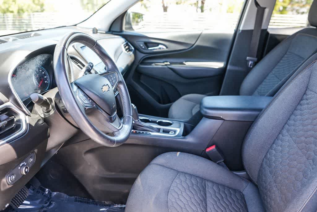 Used 2021 Chevrolet Equinox LT w/ Driver Convenience Package FWD image 17