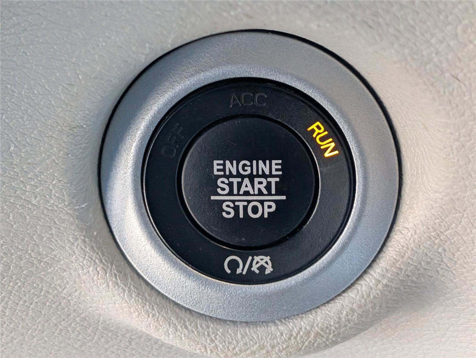 Used 2023 Chrysler Voyager LX image 25