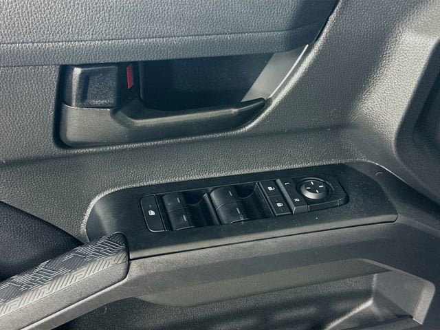 Certified 2024 Toyota Tacoma SR5 AWD/4WD image 17