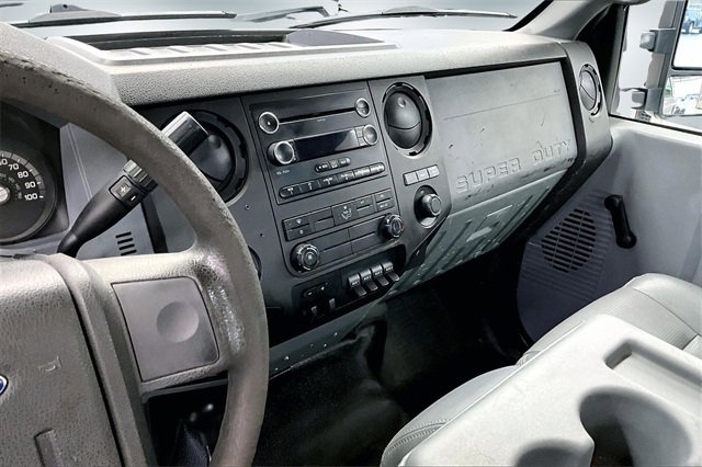 Used 2015 Ford F550 4x4 Regular Cab Super Duty image 9