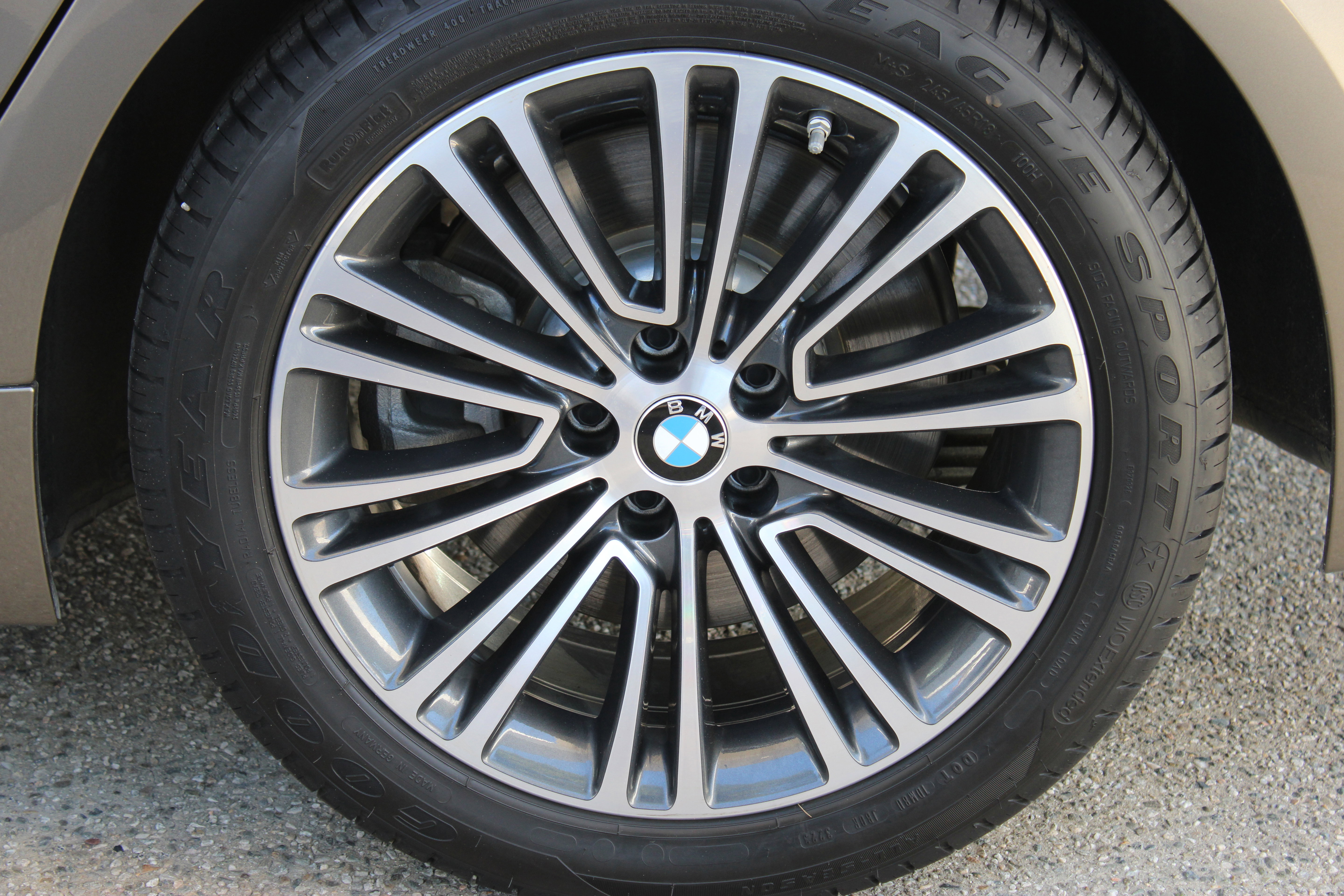 Used 2018 BMW 540i RWD image 13