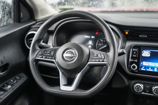 Used 2023 Nissan Kicks SV image 16