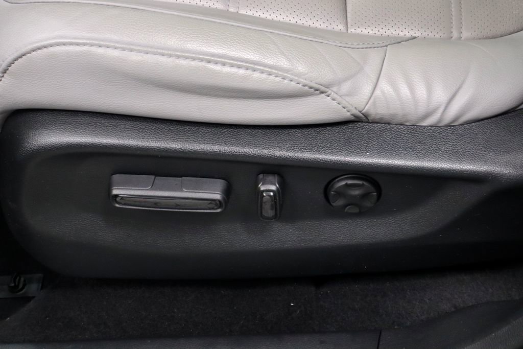 Used 2018 Honda CR-V Touring image 26