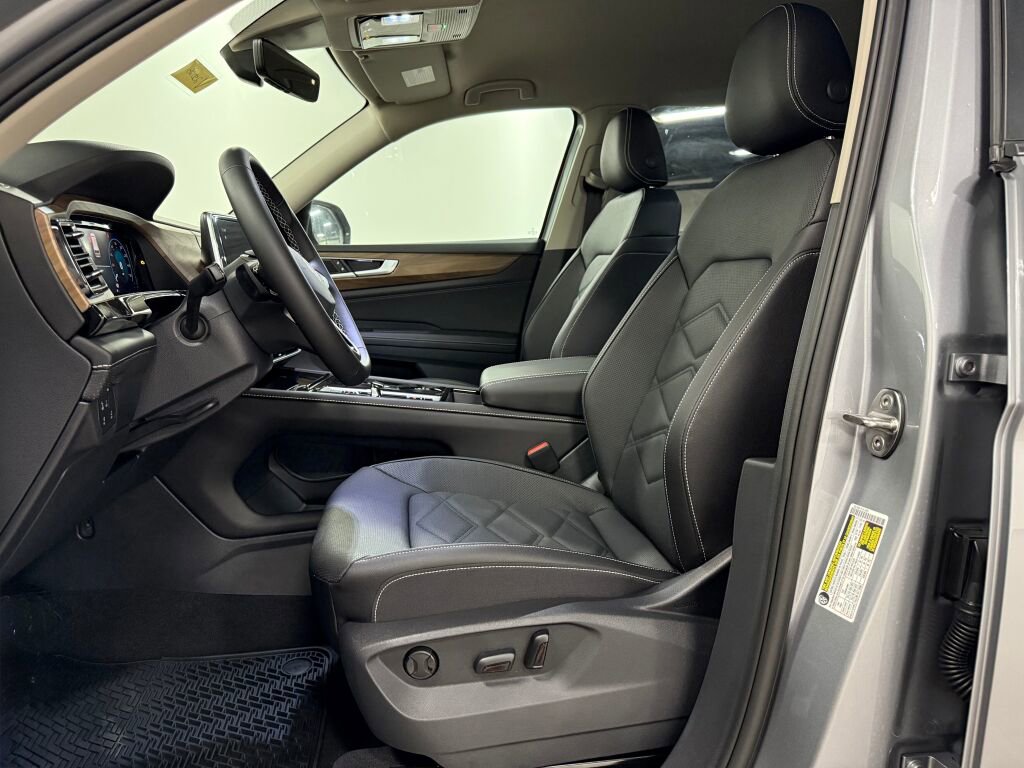 New 2026 Volkswagen Atlas SE image 18