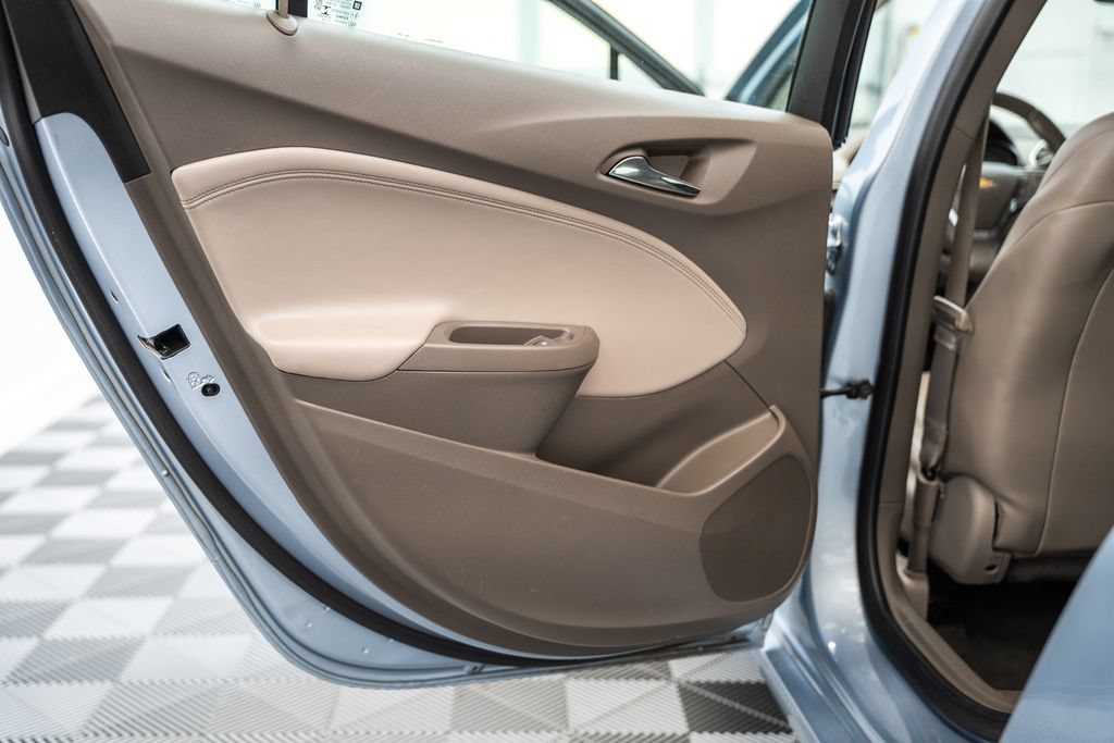 Used 2018 Chevrolet Cruze Premier w/ Enhanced Convenience Package FWD image 30