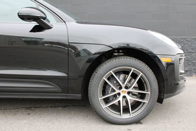 Certified 2026 Porsche Macan AWD/4WD image 12