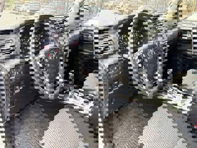 Used 2019 Toyota 4Runner SR5 w/ Four Season Floor Mat Package image 28