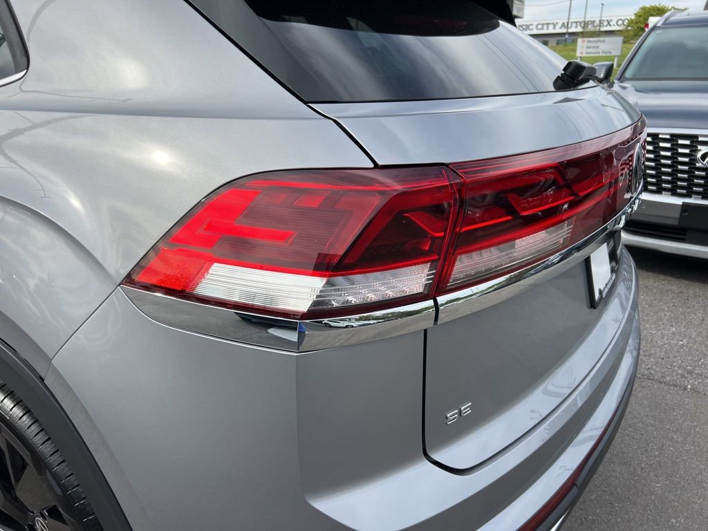 New 2026 Volkswagen Atlas Cross Sport SE image 12