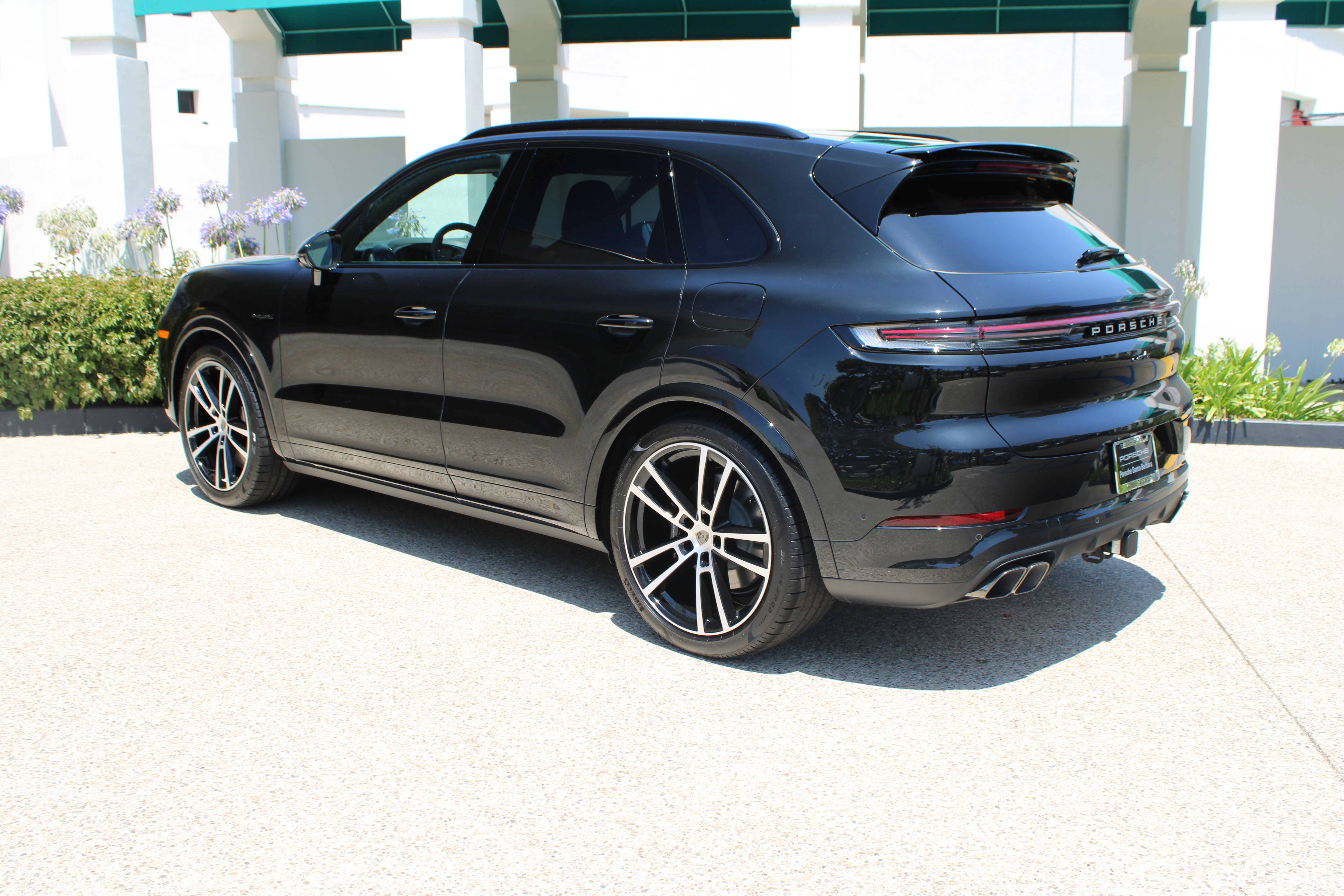 New 2025 Porsche Cayenne Turbo image 3