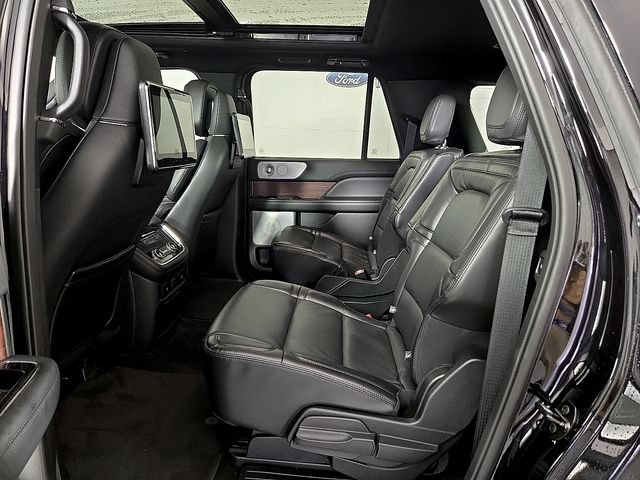 Certified 2021 Lincoln Navigator L Reserve AWD/4WD image 11